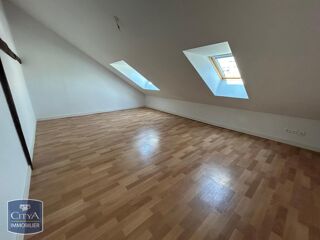  Appartement à louer 5 pièces 119 m²