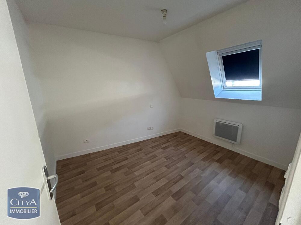 APPARTEMENT 2 PIECES DE 23M² - CENTRE NEUVILLE DE POITOU....