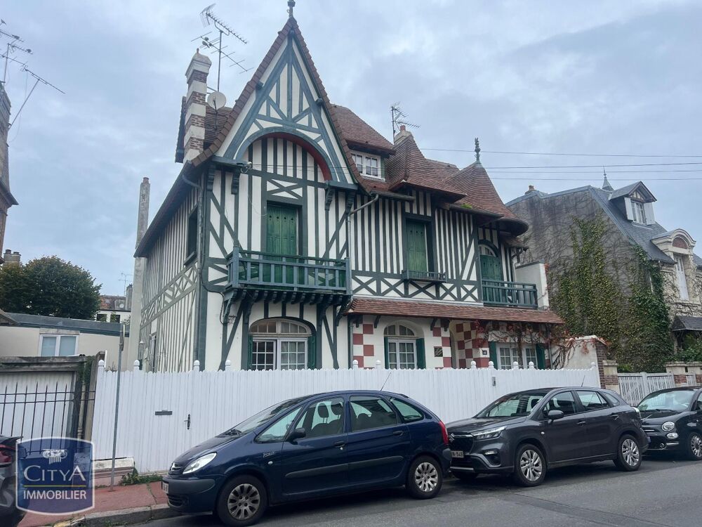 À LOUER : Charmant appartement T4 situé au coeur de Deauv....