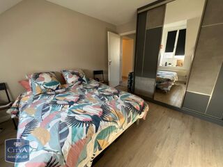  Appartement à louer 5 pièces 104 m²