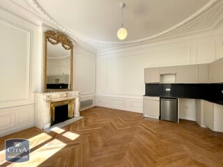  Appartement à louer 2 pièces 55 m²