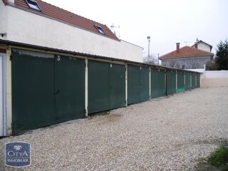  Parking / Garage à louer 14 m²