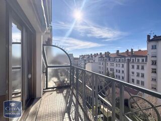  Appartement à louer 1 pièce 37 m²