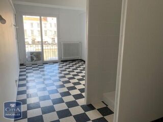  Appartement à louer 4 pièces 106 m²