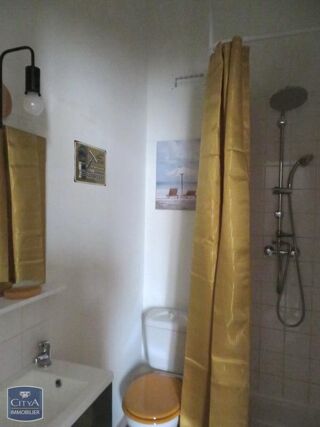 Appartement à louer 2 pièces 32 m²