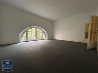 Appartement à louer 4 pièces 101 m²