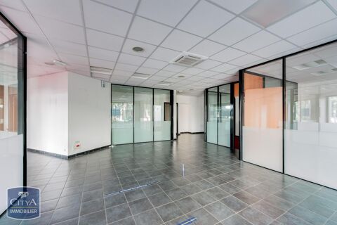 **&Agrave; LOUER - LOCAL COMMERCIAL D'EXCEPTION DE 250 m2 - ... 3100 03200 Vichy