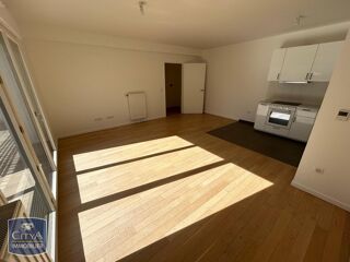  Appartement à louer 3 pièces 78 m²