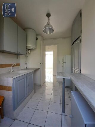  Appartement à louer 1 pièce 30 m²