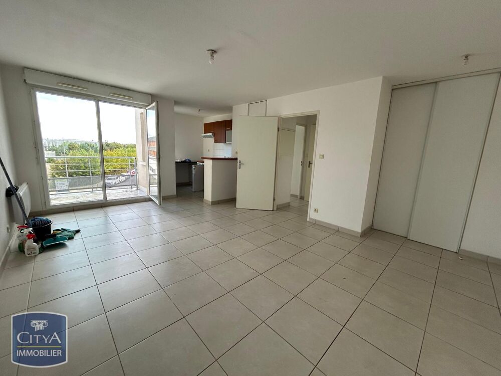 location Appartement - 2 pièce(s) - 44 m² Poitiers (86000)