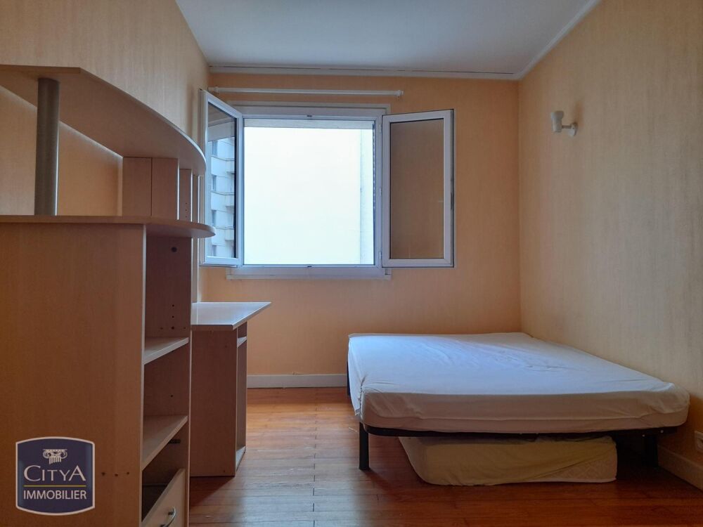 À LOUER : Appartement T4 à Grenoble, situé dans un quart....