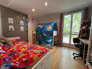  Appartement à louer 4 pièces 81 m²