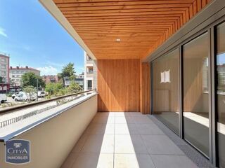  Appartement à louer 4 pièces 86 m²
