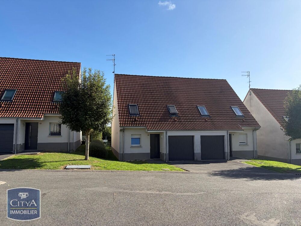 Maison de type 4, de 84M², offrant au rez de chaussée, u....