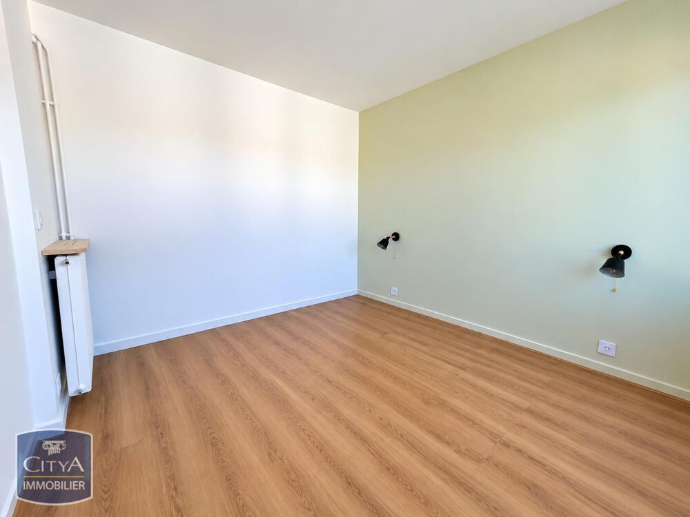 À LOUER ! Découvrez cet appartement T4 spacieux et lumin....
