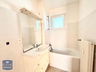  Appartement à louer 3 pièces 64 m²