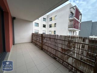  Appartement à louer 3 pièces 81 m²