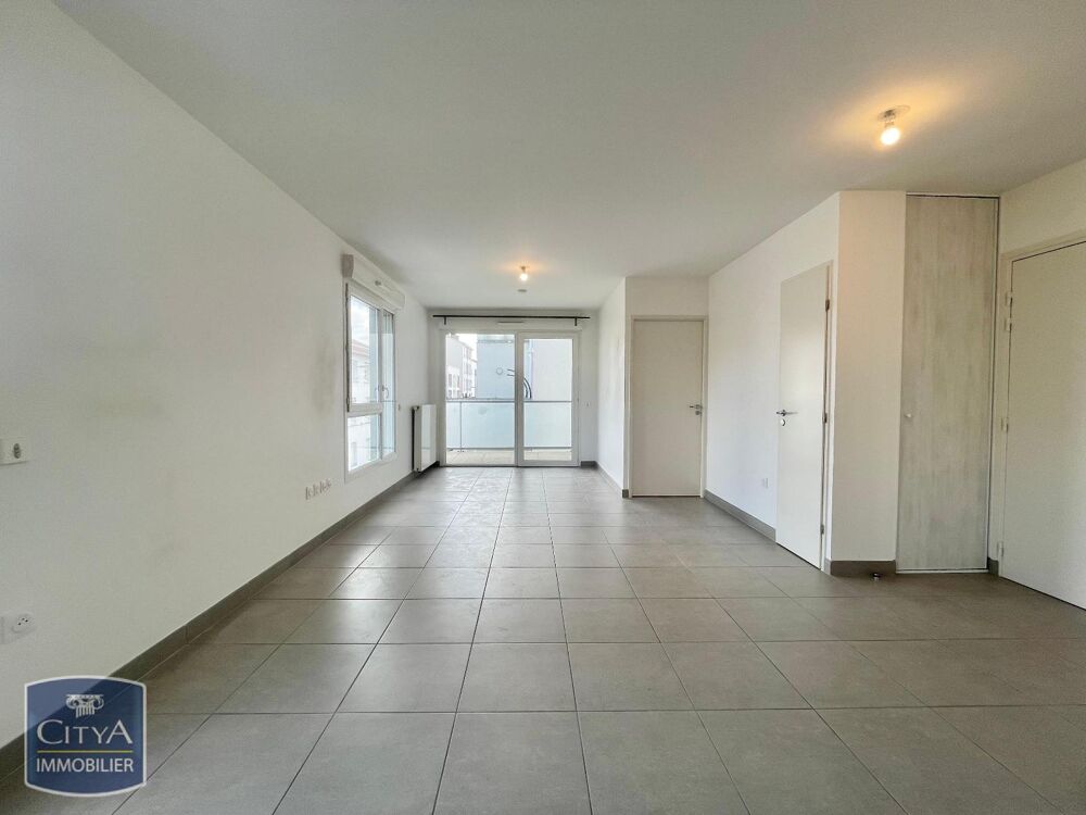 location Appartement - 1 pièce(s) - 37 m² Lyon 8