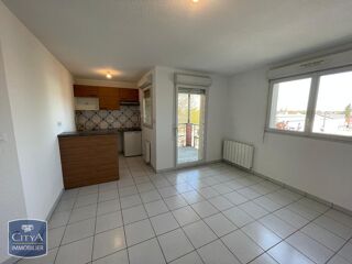  Appartement à louer 3 pièces 42 m²