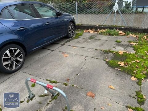  Parking / Garage  louer 