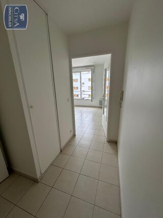  Appartement à louer 1 pièce 25 m²
