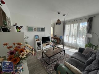  Appartement à louer 4 pièces 66 m²