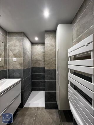  Appartement à louer 2 pièces 44 m²
