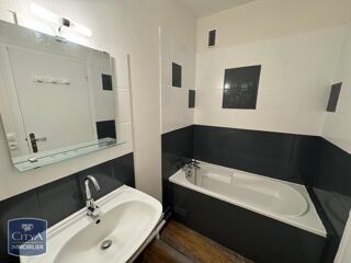  Appartement à louer 3 pièces 57 m²