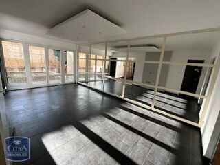  Appartement à louer 3 pièces 78 m²