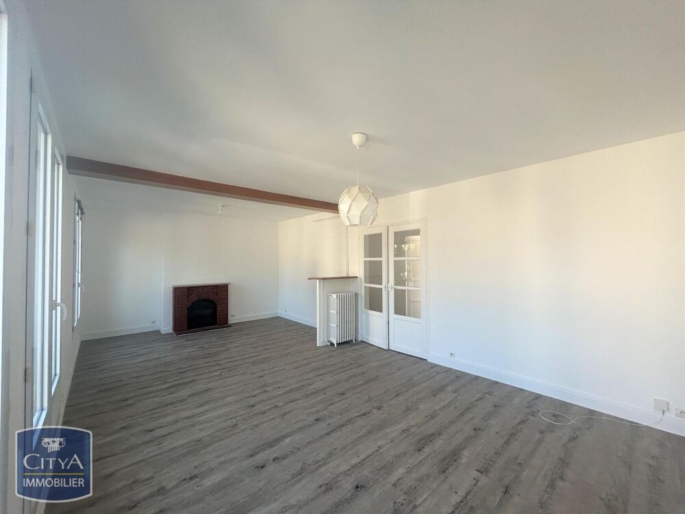 A LOUER - APPARTEMENT T5 AVEC GARAGE PARKING EXTERIEUR E....