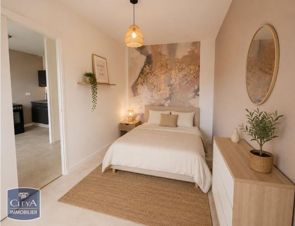 À LOUER : Appartement T2 situé au coeur de Bourgueil, dan....