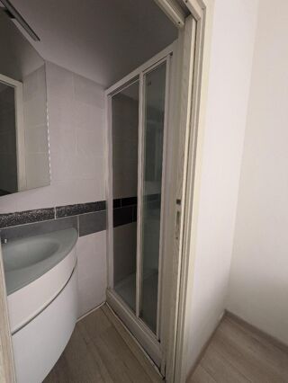  Appartement à louer 2 pièces 33 m²