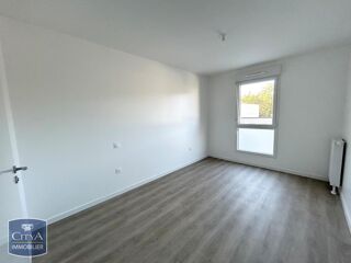  Appartement à louer 4 pièces 93 m²