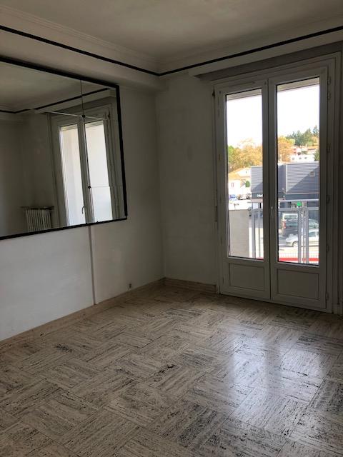  Appartement � louer 4 pi�ces 87 m�