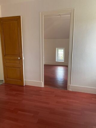  Appartement à louer 3 pièces 61 m²