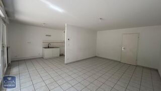  Appartement à louer 4 pièces 84 m²