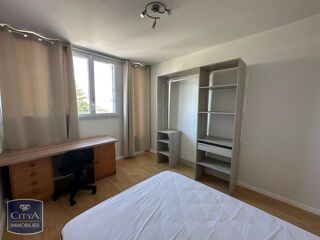  Appartement à louer 4 pièces 73 m²