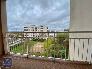  Appartement à louer 4 pièces 80 m²