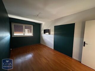  Appartement à louer 5 pièces 107 m²