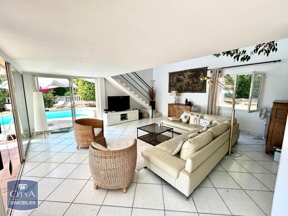 location Villa - 6 pièce(s) - 181 m² Antibes (06600)