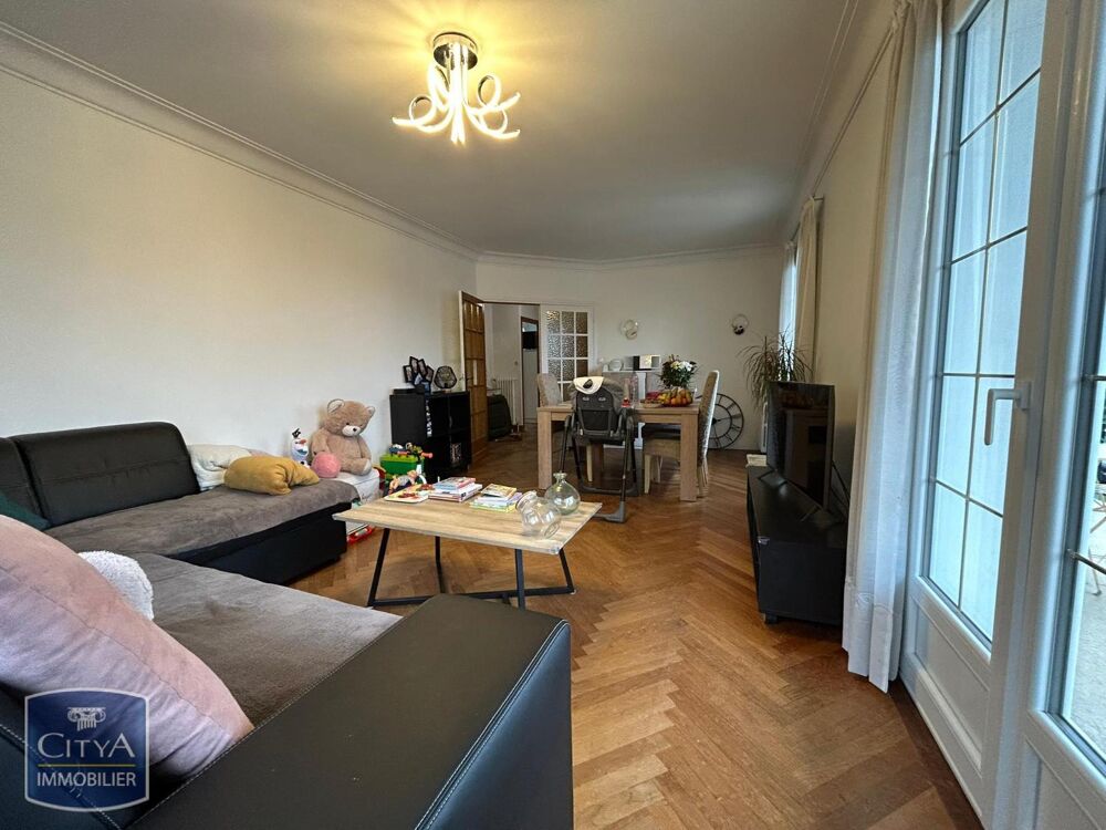 À LOUER : Découvrez cette charmante maison T5 située à B....
