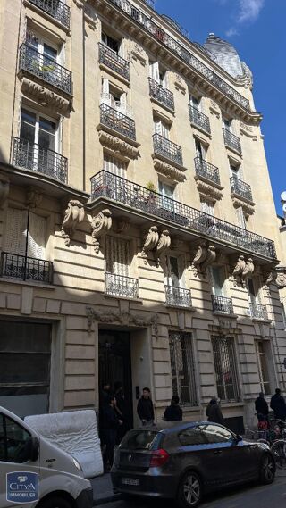  Parking / Garage à louer 