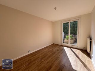 Appartement à louer 3 pièces 73 m²
