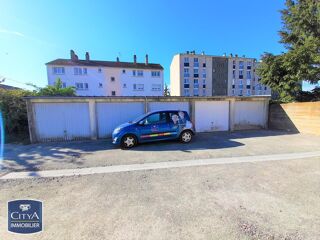  Parking / Garage à louer 