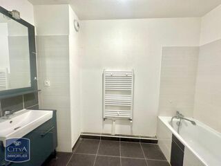  Appartement à louer 3 pièces 60 m²