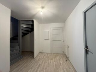  Appartement � louer 4 pi�ces 83 m�