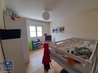  Appartement à louer 4 pièces 81 m²