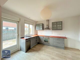  Appartement à louer 4 pièces 90 m²