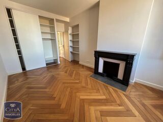  Appartement à louer 4 pièces 102 m²