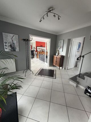  Maison à vendre 15 + pièces 347 m²